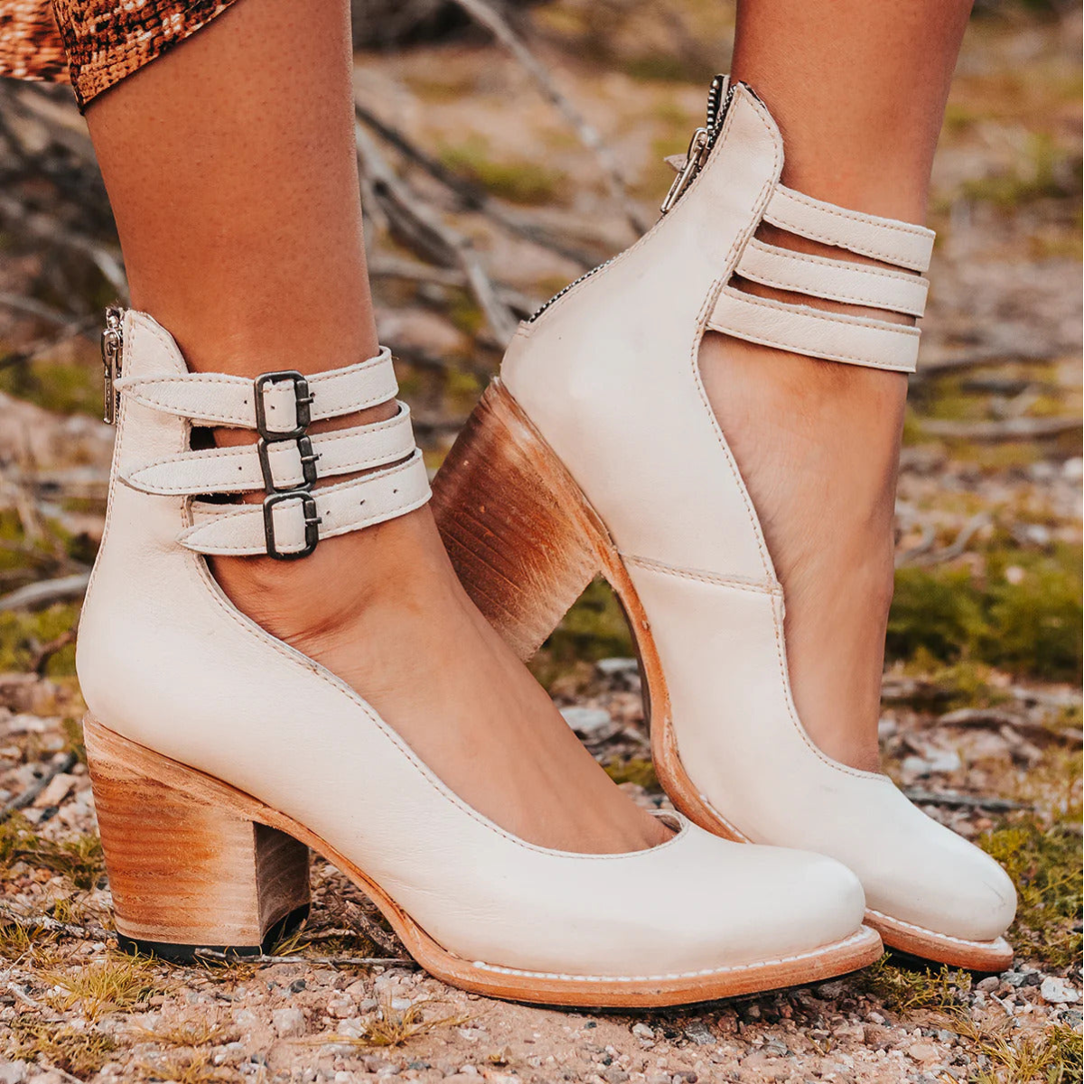 Classic ankle strap block heel in white