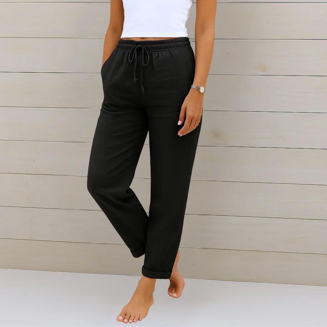 Breathable stretch relaxed fit pant in black