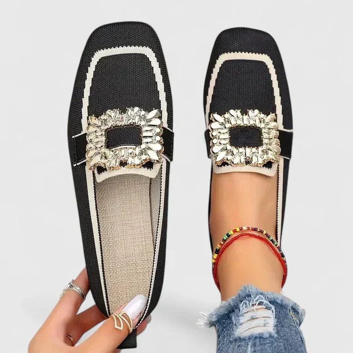 Cushioned sole orthopedic loafer in black