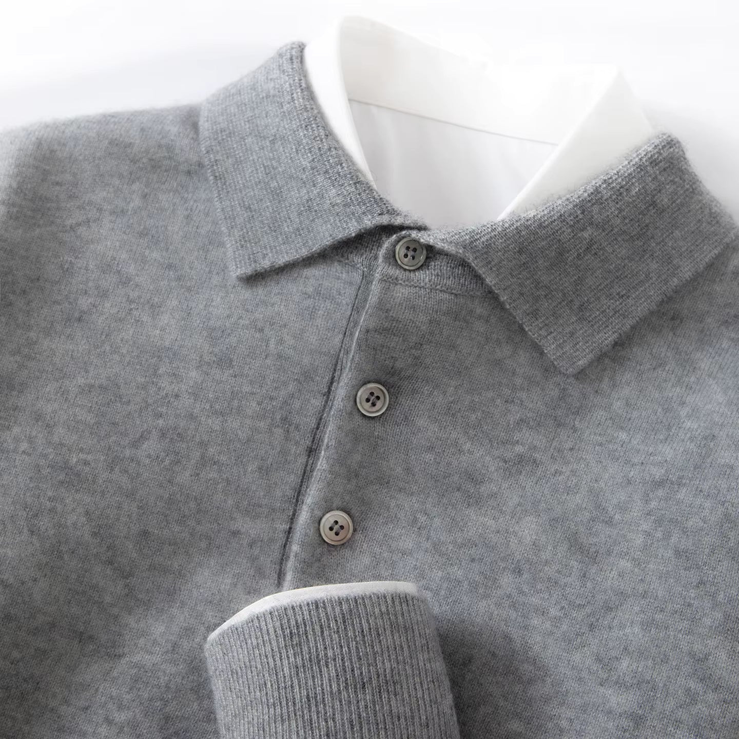 Turn down collar knit polo sweater in gray