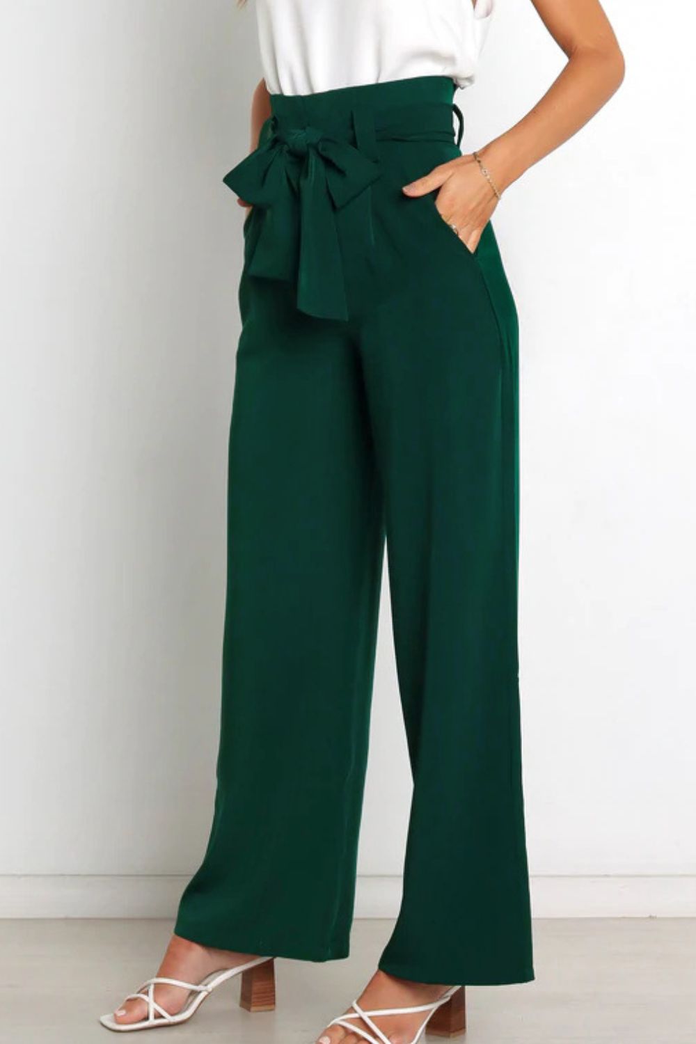 High waist paperbag pant with bow detail in woud