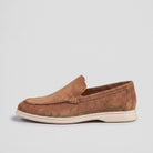 Sheepskin suede loafer with white rubber sole in vintage walnut